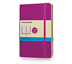 Moleskine jegyzetfüzet (pontozott, kis méretű, puhatáblás, sötét pink)