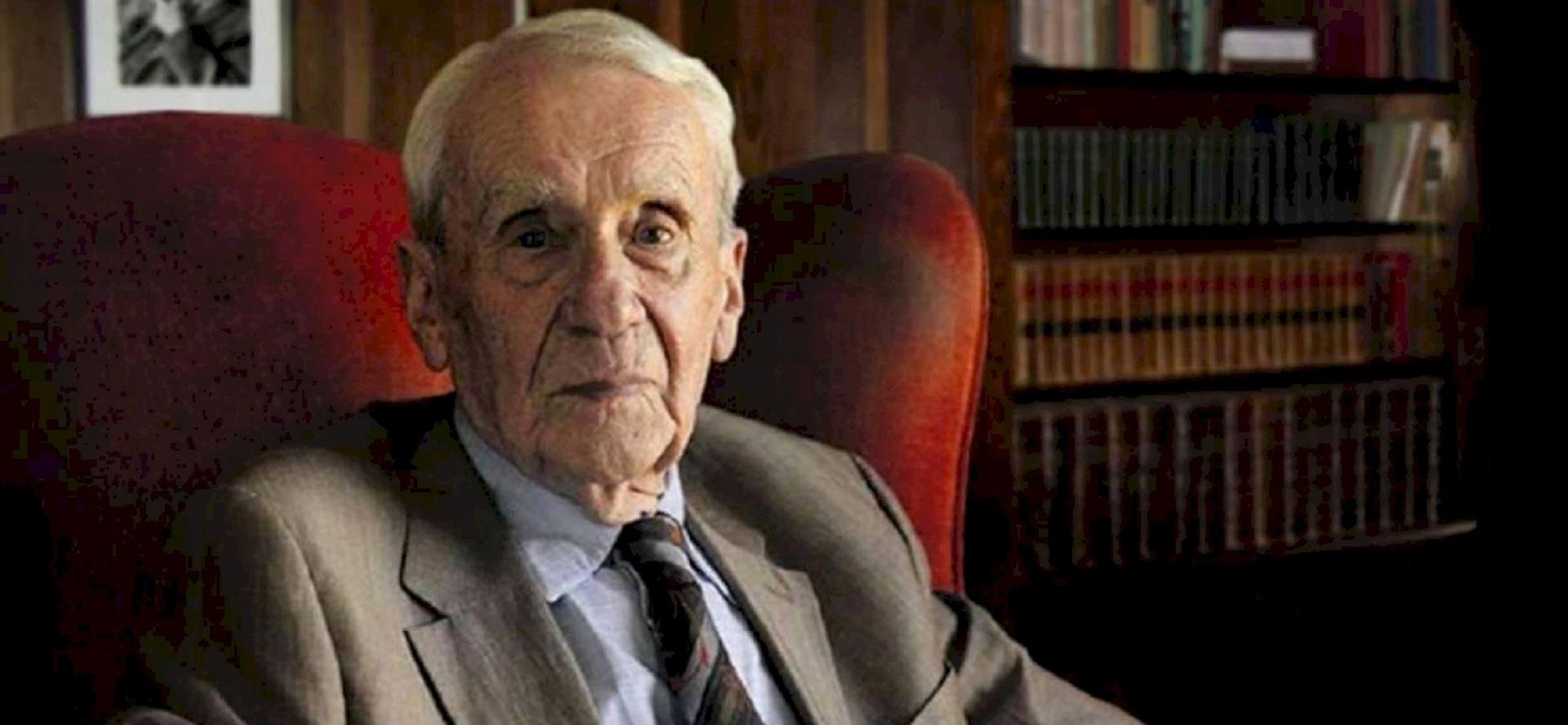 95 éves korában meghalt Christoper Tolkien