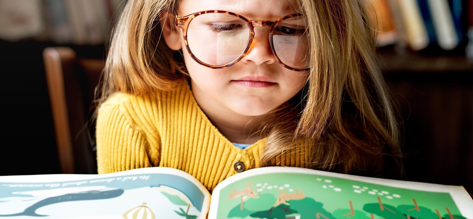 Egy friss kutatás szerint az amerikaiak több mint fele azért olvas, hogy okosabbnak tűnjön