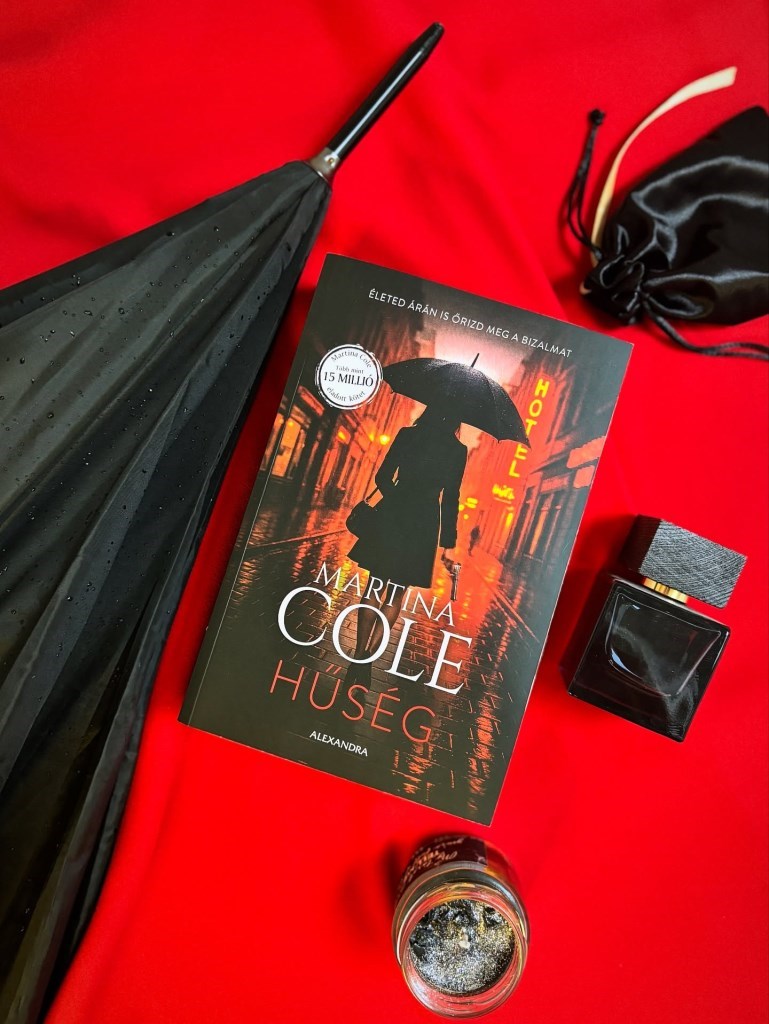 Két lány, Dara Tailor és Grace Perry a Holly Brookes gyermekotthonba kerül, azonban az intézmény számukra nem a biztonságot nyújtó menedék, hanem egy küzdőtér, ahol a gyengéket eltapossák, az erőseket