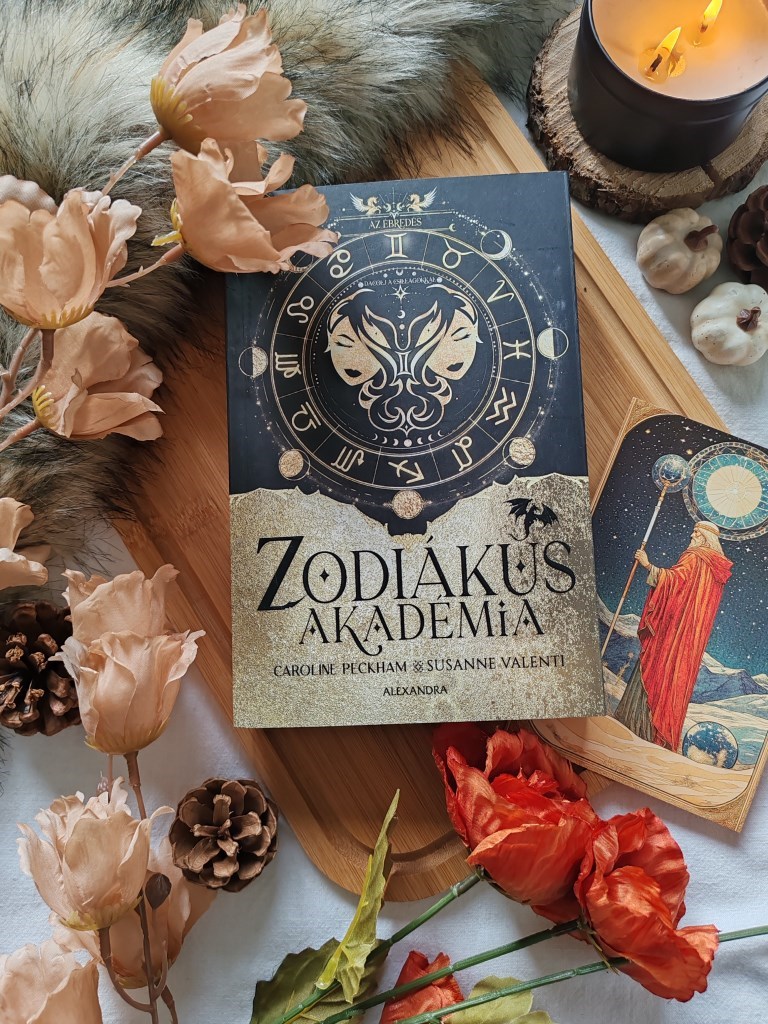 A Zodiákus Akadémia – Az ébredés az utóbbi évek egyik legmegosztóbb, de leginkább függőséget okozó fantasy-sorozatának első része. 
