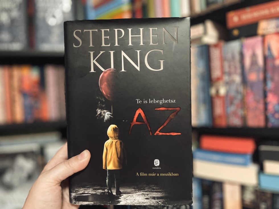 Stephen King Az című regénye a horror műfaj egyik klasszikusa, egyúttal azonban túlmutat a műfaj megszokott keretein. 