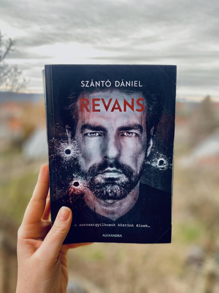 Számomra a Revans igazi meglepetés volt: egy olyan magyar krimi, amely nemzetközi színvonalon is megállná a helyét.
Ha szereted a lebilincselő, csavaros bűnügyi történeteket, és egy igazi adrenalinnal
