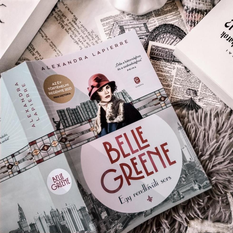 A Belle Greene egy alaposan utánanézett történelmi fikció, amely Belle da Costa Greene életét meséli el (képekkel illusztrálva). 