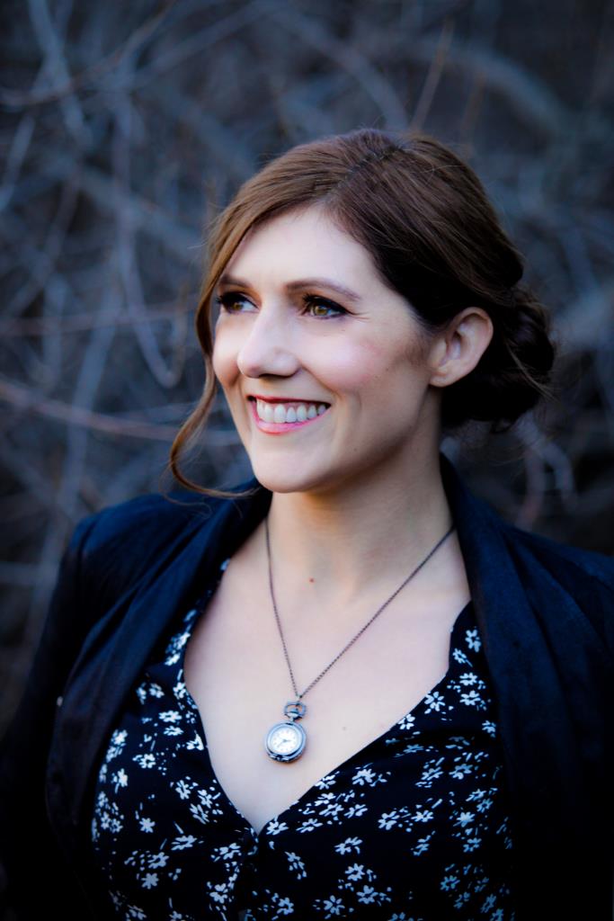 amand_glaze_author_photo_c_blake_clifton.jpg