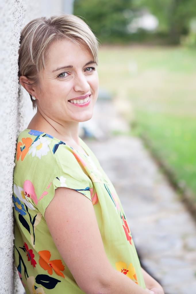 gillian_harvey_author_photo_no_credit.jpg