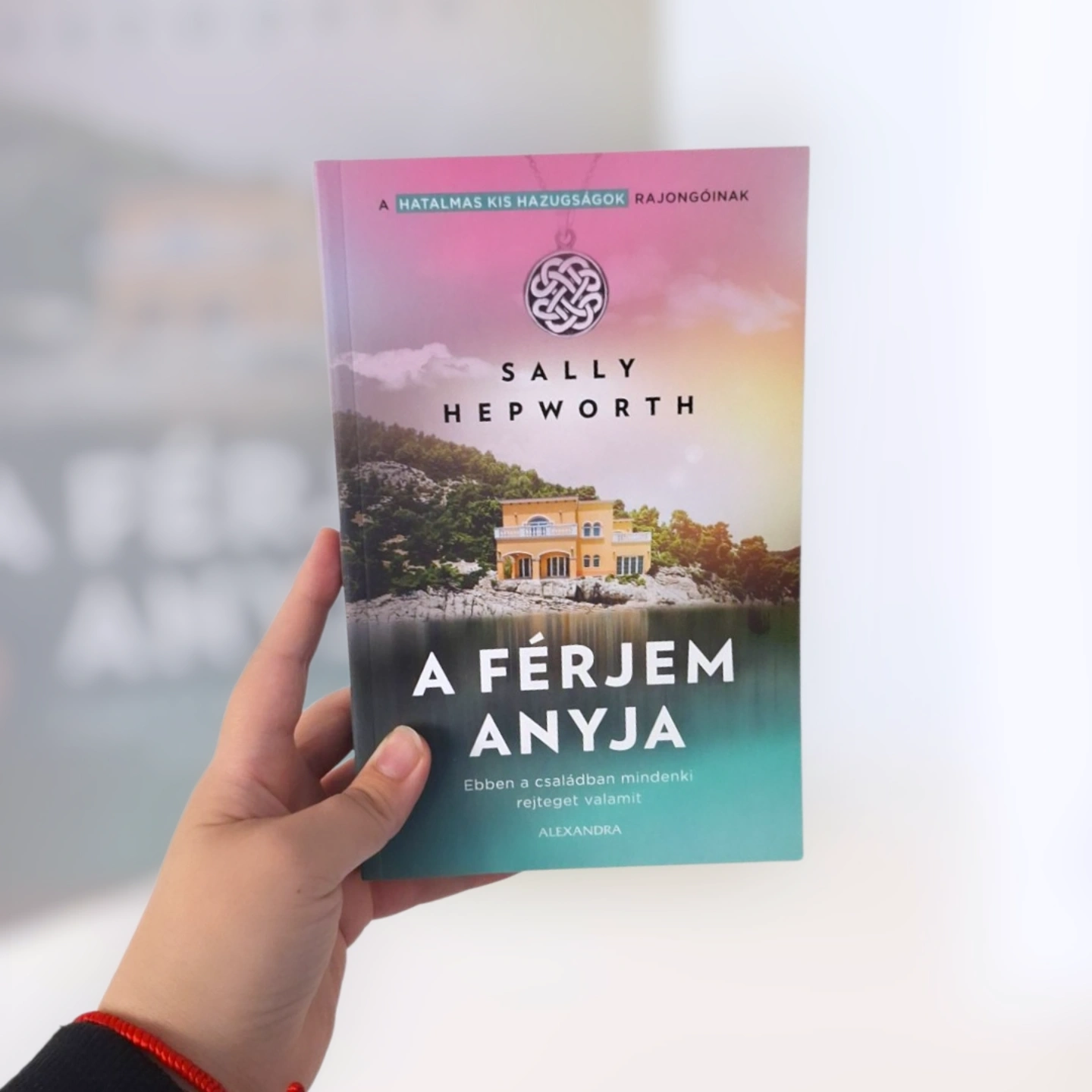 Ha meghalljuk azt a szót, hogy anyós, akkor a legtöbb ember csak horkant és forgatja a szemét, mert eszébe jut a saját anyósa. 