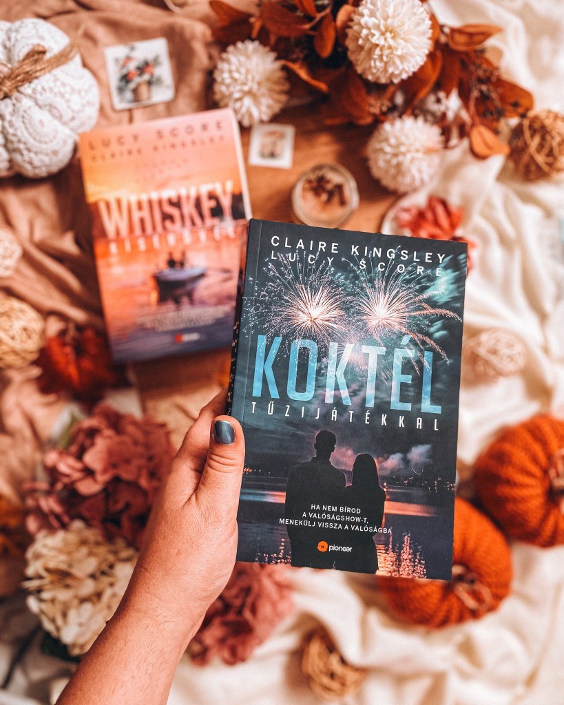 Az első könyvnél még elnéztem a hibáit, gondolván, hogy nincs összeszokva a két írónő, de mostanra be kellett látnom, hogy itt más lehet a baj: vagy nem alkotnak jó párost a hölgyek, vagy csak nem az 