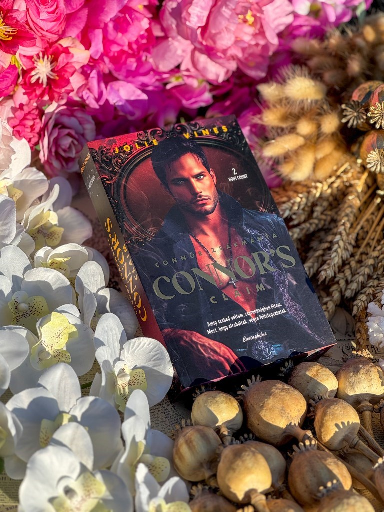 Nem tudom, más hogy van vele, de én néha kifejezetten vágyom arra a fajta sötét, feszültséggel teli románcra, ami egyszerre taszít és vonz.