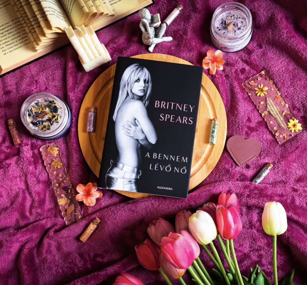 A bennem lévő nő egy memoár, egy vallomás a világhírű énekesnőtől.