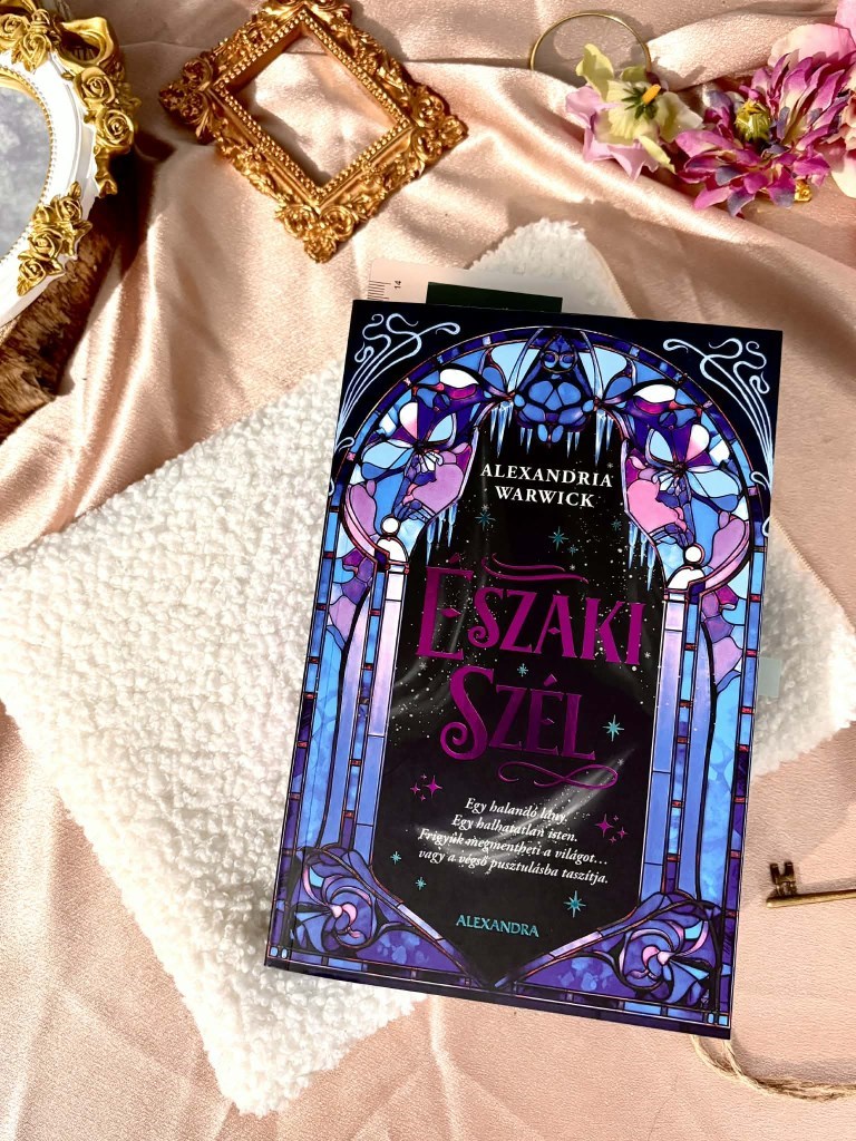 Alexandra Warwick könyvét szeretném ajánlani mindenkinek, aki szereti a különleges fantasy történeteket.