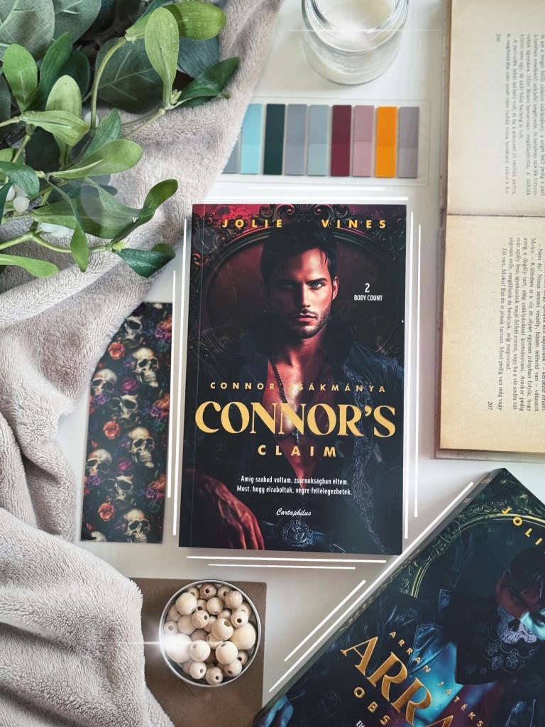 Könyvajánló💫
Jolie Vines: Connor zsákmánya
Könyvértékelés: 5/⭐️⭐️⭐️⭐️⭐️
A könyv hangulata sötét és intenzív, ezért leginkább azoknak az olvasóknak ajánlom,akik szeretik a „dark romance” műfajt. A t