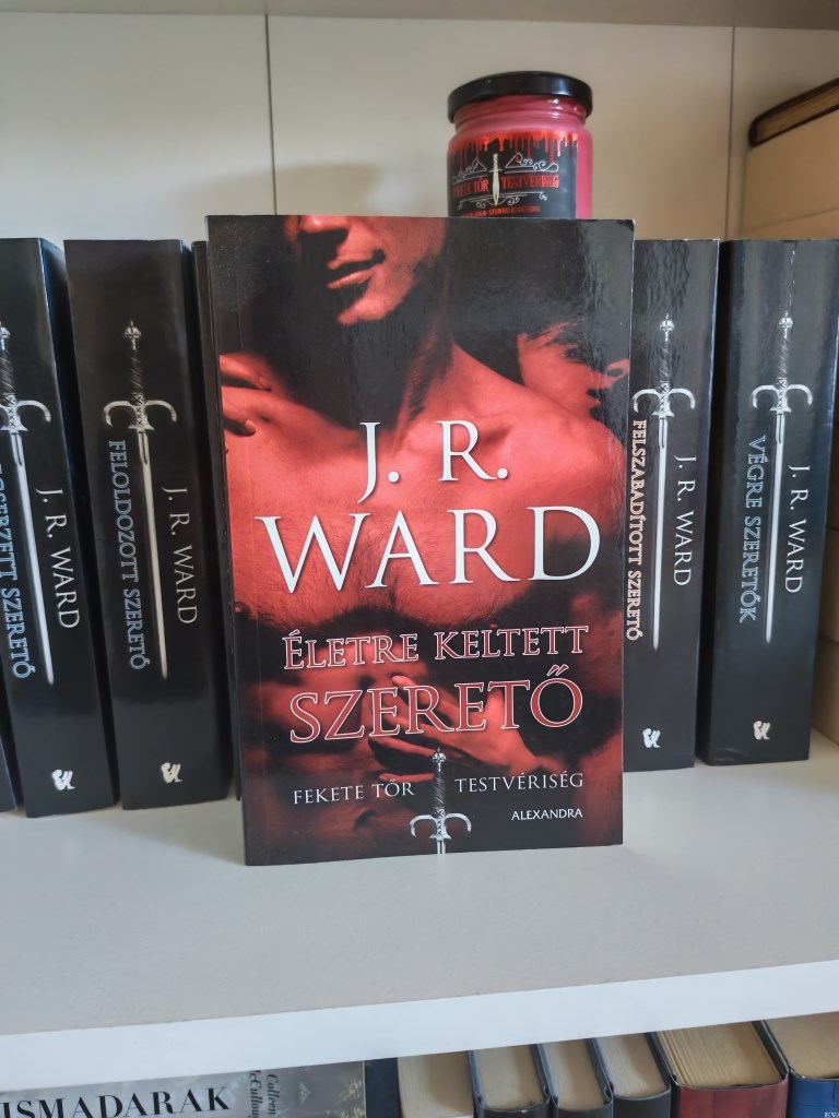 A Életre keltett szerető a J. R. Ward által írt Fekete Tőr Testvériség negyedik része, és ebben végre Butch története kerül a középpontba.