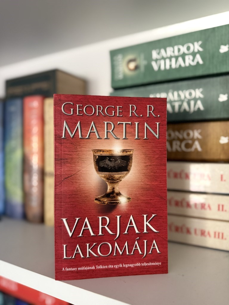 A Varjak lakomája egy igazi érzelmi mélyrepülés, de egészen másképp, mint az előző kötetek.