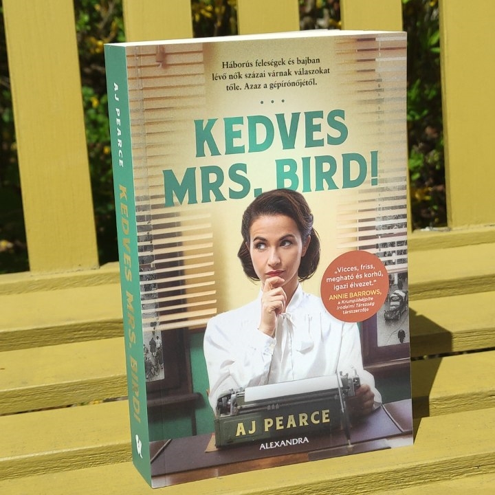 Ez a könyv kellemes meglepetés volt számomra.
Egy könnyedebb hangvételű történetre számítottam, de végül sokkal többet kaptam: emberi sorsokat, nehéz döntéseket és egy főszereplőt, aki nem hajlandó el