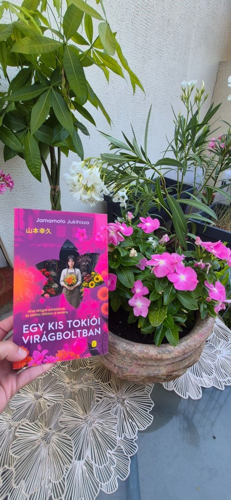 Fantasztikus regény, amit nagyon csendes, megnyugtató légkör jellemez.